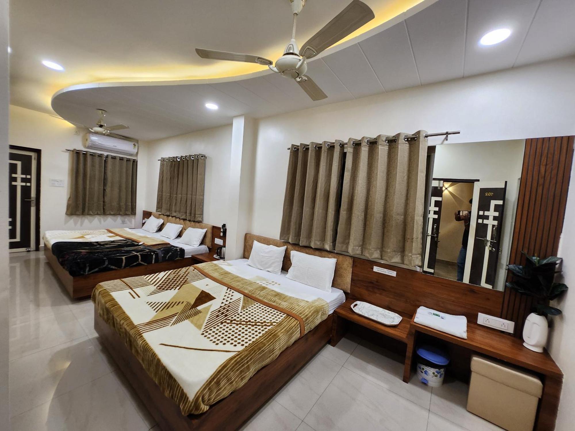Hotel Anantshree Ujjain Luaran gambar