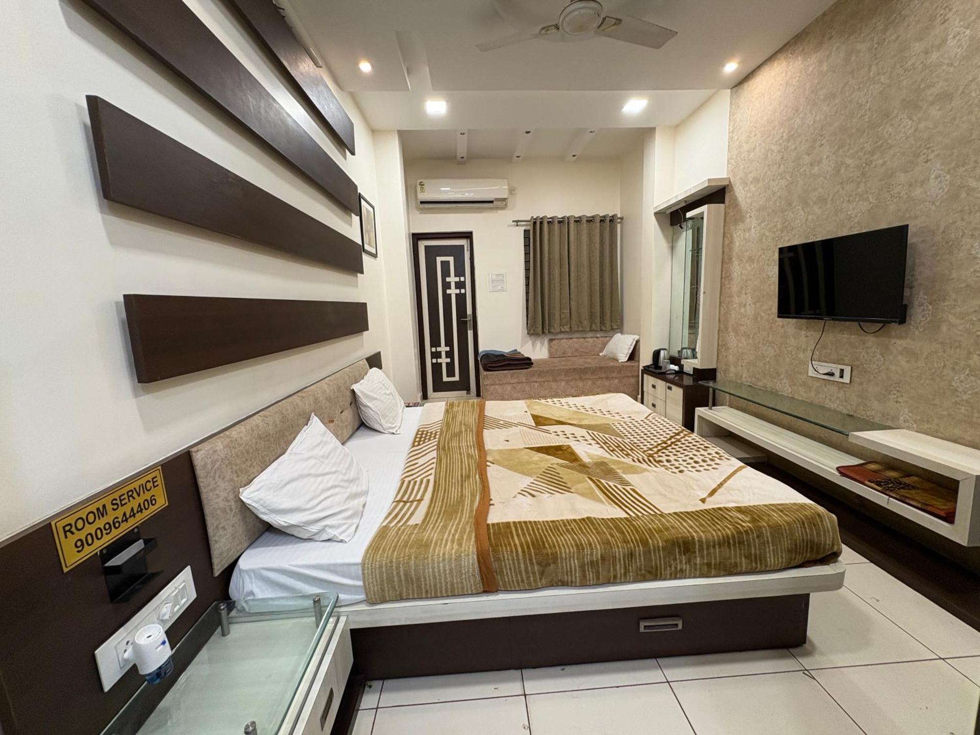 Hotel Anantshree Ujjain Luaran gambar